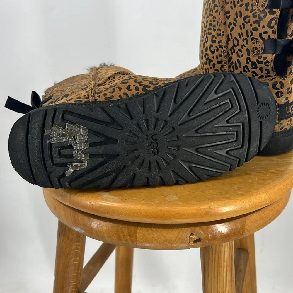 Ugg Australia Bailey Bow Leopard Print black lining Sheepskin Leather Boots 6
